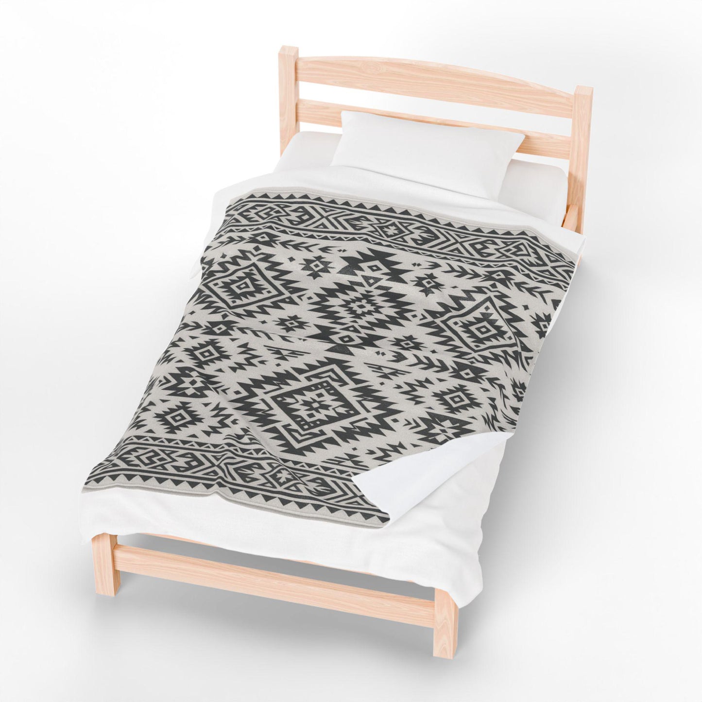 Cozy Velveteen Plush Blanket - Tribal Design, Soft Throw for Home Decor, Perfect for Gifts, Christmas, and Warm Nights